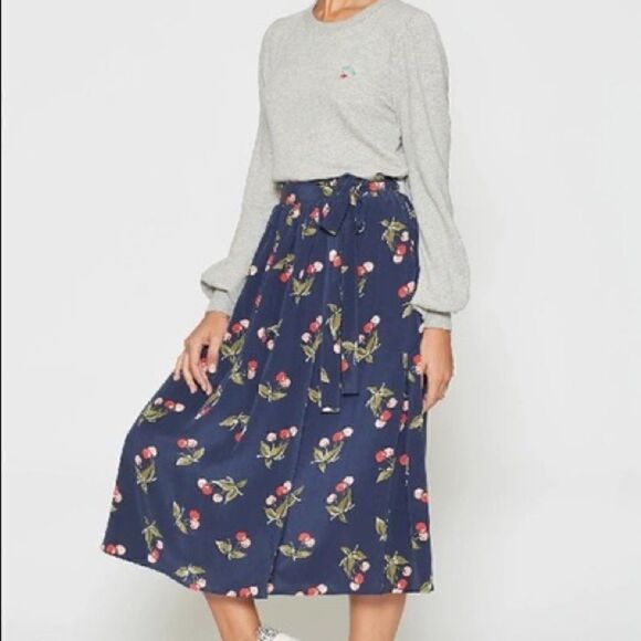 Joie | EUC Almudena Cherry Print Silk Wrap Skirt In Dark Navy Size Small - Picture 1 of 10